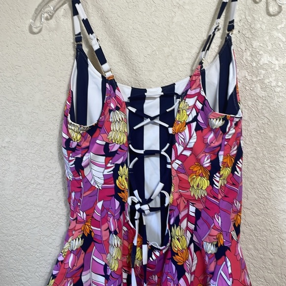 TOMMY BAHAMA REVERSIBLE WOMEN’S SWIMSUIT - Picture 4 of 6